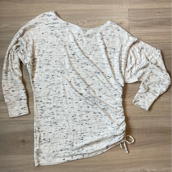 Express long sleeve rouched sweater black and white small - Picture 4 of 5